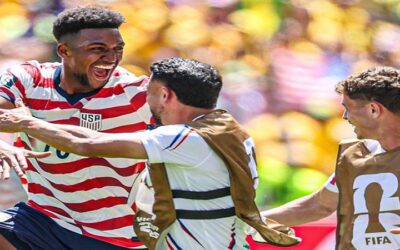 Estados Unidos aprovecha la localía y logra el segundo boleto a dieciseisavos del Mundial