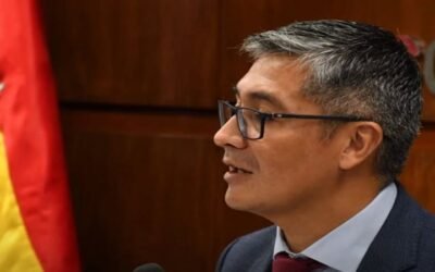 Economía asegura cubrir deuda de $us 500 MM con proveedores y garantiza provisión de combustibles