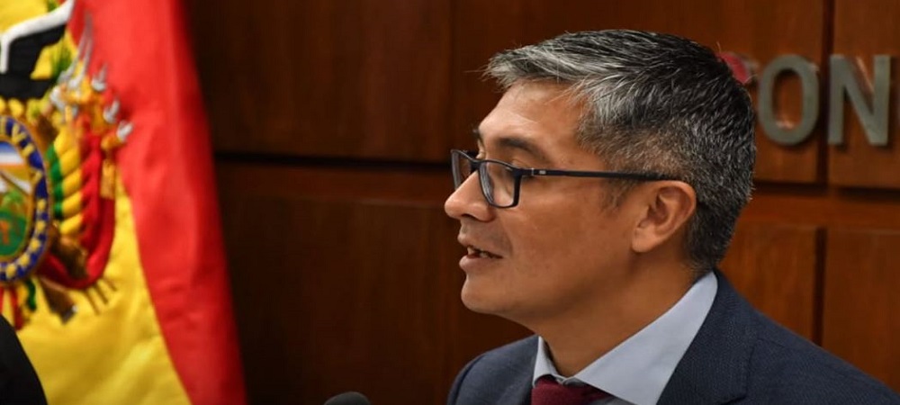 Economía asegura cubrir deuda de $us 500 MM con proveedores y garantiza provisión de combustibles