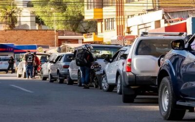 Feriado en filas de surtidores, en La Paz y El Alto YPFB despachó 1,1 MM de litros gasolina