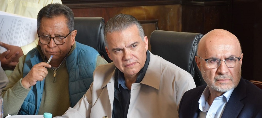 Tres ministros en el Senado, Ejecutivo busca la venia del Legislativo para dictar el Estado de excepción