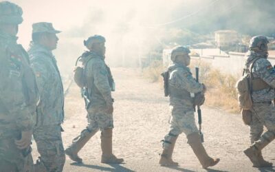 Militares y policías inician operativo de desbloqueo en tramo La Paz – Oruro