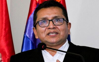 Denunciarán penalmente a Pedro Callisaya por su ausencia como Defensor del Pueblo en los 53 días