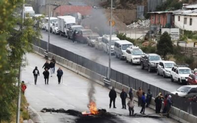El Gobierno reporta que las colas por combustibles bajaron, pero la realidad es otra