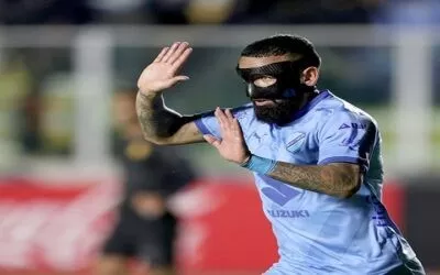 El ‘enmascarado de plata’, Ronnie Fernández, es el goleador del fútbol profesional en Bolivia (vea la tabla)