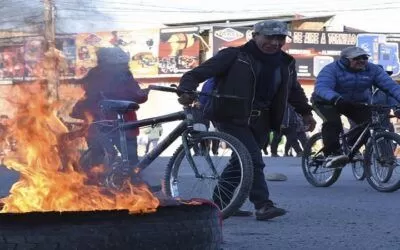 El paro de choferes de El Alto se salda con una estudiante de 16 años fallecida (video)