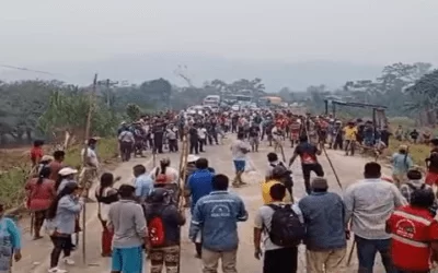 En Yucumo bloquean exigiendo agua para aplacar los incendios (video)