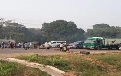 Interculturales bloquean Yapacaní entre Santa Cruz – Cochabamba, exigen una carretera