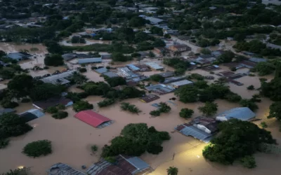 Cobija llora, más de 16 metros de agua por el desborde del río Acre en la peor inundación hasta ahora