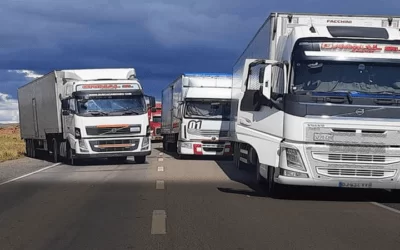 El Gobierno convoca a la dirigencia del transporte pesado a un diálogo para este lunes 24