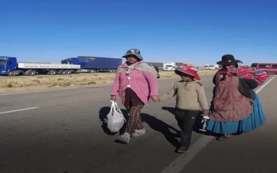 Comunarios que bloquean en Caracollo desvirtúan esa medida, cobran un peaje por dejar pasar vehículos entre Bs 20 y Bs 100