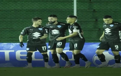 Bolívar va engranando otra vez y es líder, ganó a domicilio 1-0 al Royal Pari cruceño