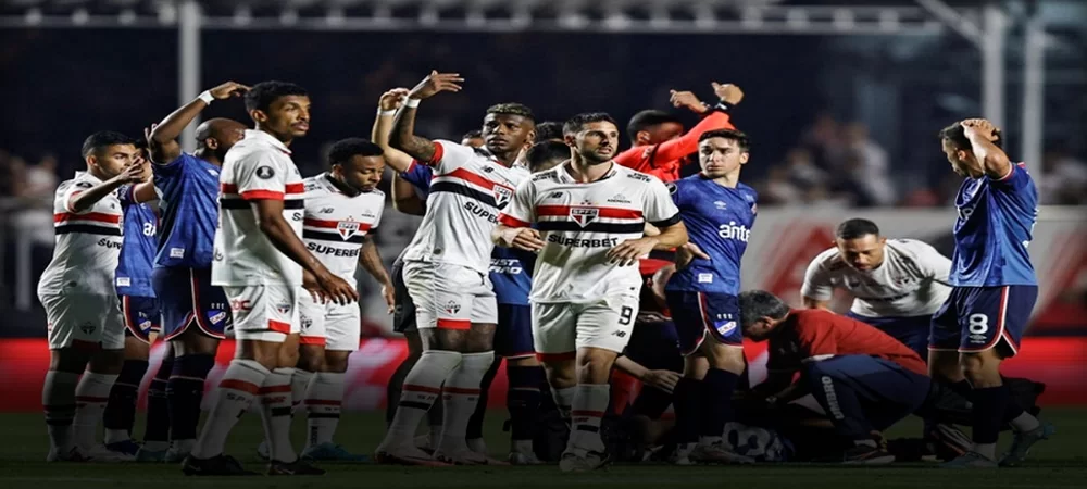 Sao Paulo de Brasil pasó a semifinales de la Libertadores al vencer al Nacional de Uruguay 2-0