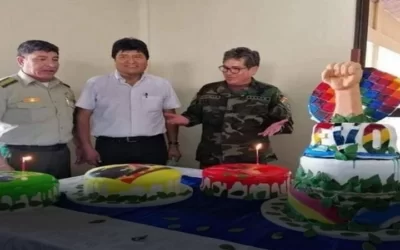 Evo Morales niega que conocía a Maximiliano Dávila, pero se lo vio celebrando su cumpleaños estrechamente, el ex jefe antidrogas es requerido por Estados Unidos