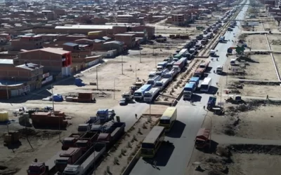 Bolivia sitiada por un irracional paro de transporte pesado y sindicalizado, la población perjudicada, por día se pierden unos Bs 30 MM