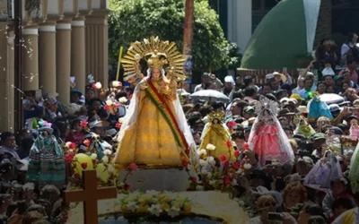 Fe, devoción y tradición a la virgen de Urkupiña, Quillacollo luce remozada para el agradecimiento