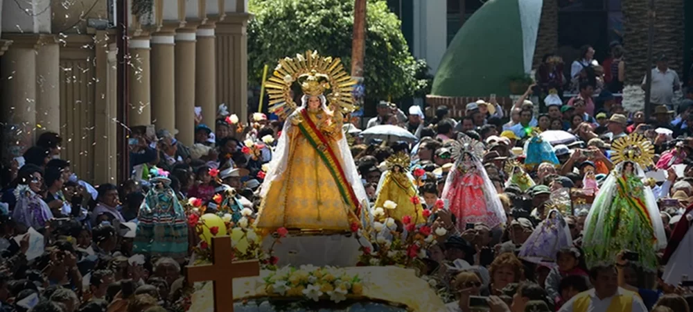 Fe, devoción y tradición a la virgen de Urkupiña, Quillacollo luce remozada para el agradecimiento