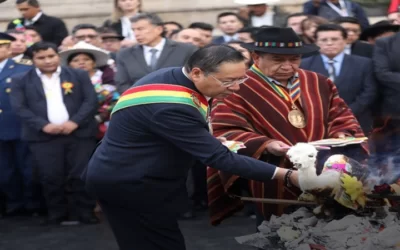 Sucre, donde nació Bolivia, es escenario del cumpleaños de la Patria, una ‘wajta’ y ofrendas florales iniciaron los actos protocolares