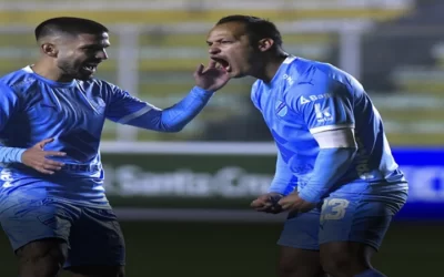 Bolívar hace valer su supremacía y le gana a Oriente en el Siles 2-0 por el Clausura