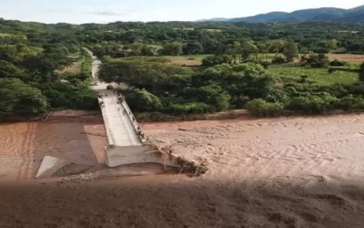 Lluvias: Bolivia en emergencia, 50.000 familias damnificadas, 18 muertos; Monteagudo y Taypiplaya, municipios aislados