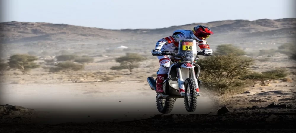 Dakar: Daniel Nosiglia está entre los primeros, cayó en la etapa 26, sin embargo, se detuvo a ayudar a otro piloto