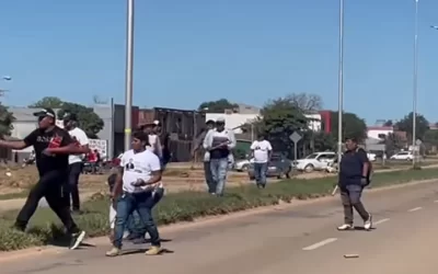 ‘Evistas’ y ‘androniquistas’ se trenzan a golpes en San Julián cuando se aprestaban a sus actos políticos