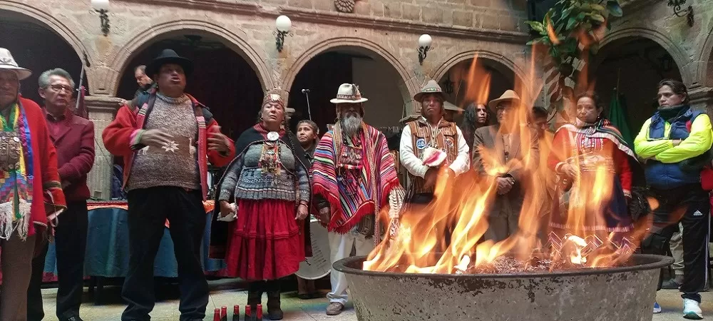 Bolivia celebra el Día de la Cruz Chakana y del Amawta, la sabiduría andina reconocida por la Constitución