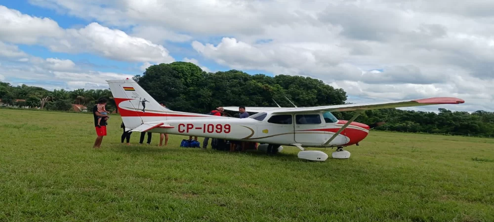 Encuentran la avioneta desaparecida con cinco pasajeros a bordo; el Presidente ordenó dar con ella