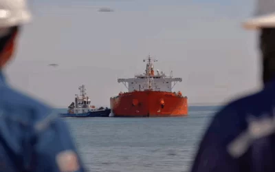 Inicia descarga de 120 MM de litros de combustibles (diésel y gasolina) en puertos de Chile y Perú