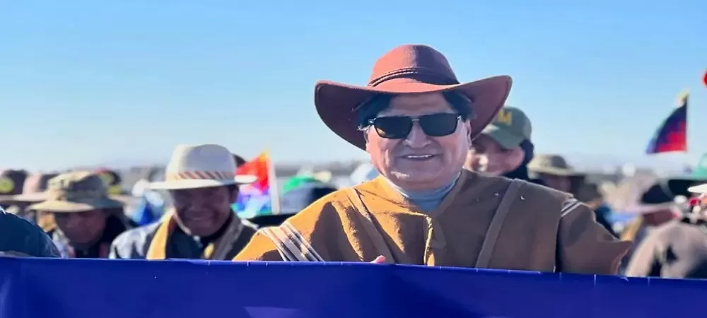 Evo Morales tiene en la mira inscribirse por la fuerza ante el TSE, viene en una marcha de incógnito