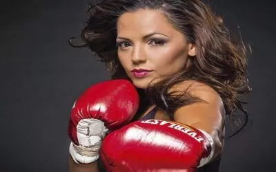 Jennifer Salinas, la exboxeadora boliviana sufre de desquicio, depresión y trastorno bipolar