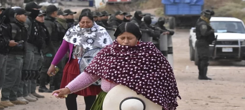 Operativos en busca de Evo Morales, el ministro Del Castillo confirma que, si pisa La Paz, queda aprehendido