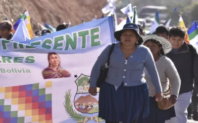 Detenidos por portar dinamitas, la marcha ‘evista’ ingresa a La Paz, tensión en el TSE, la Policía en apronte