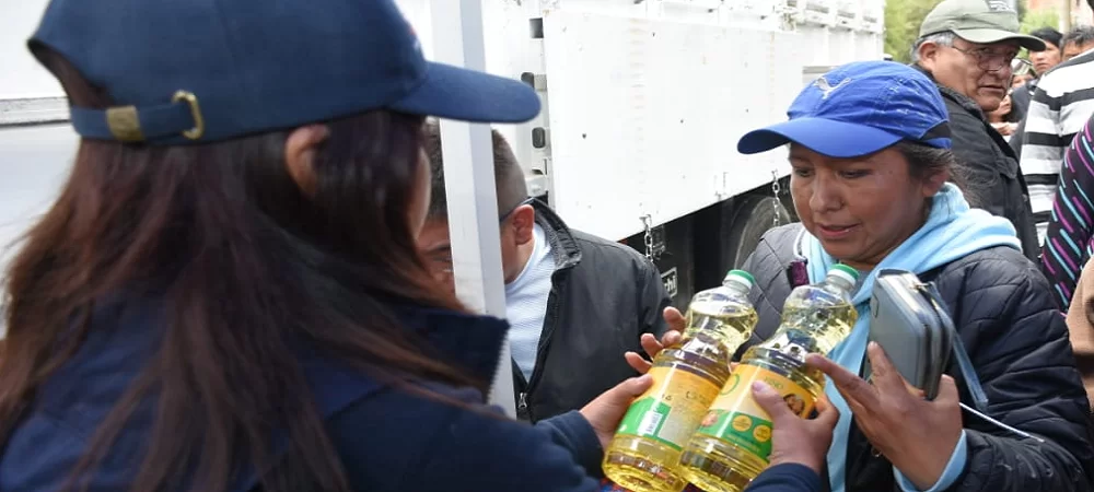 La población se desespera por aceite comestible, Emapa racionará el producto