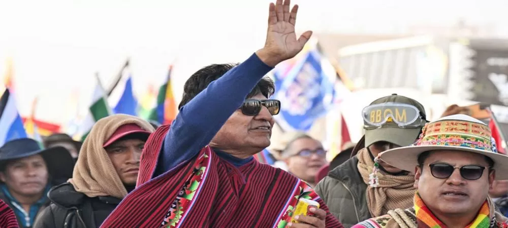 Bolivia denuncia a Evo al mundo de afanes desestabilizadoras, Gobierno reitera que lo detendrá y el TSE pide protección de la CIDH