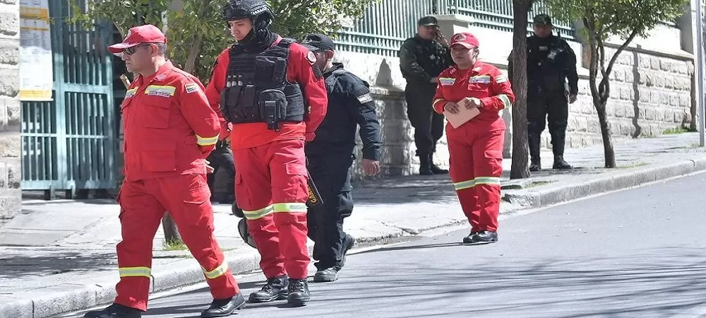 El TSE sufre atentado, Bomberos descartó, Gobierno garantiza elecciones así sea con las FFAA