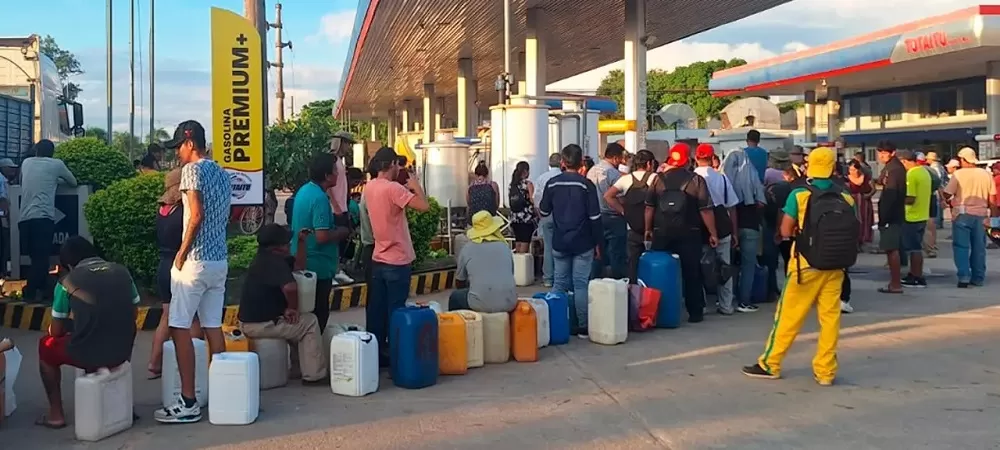 Provisión de combustibles será aún más traumática para estos días por medidas de presión en contra de Arce